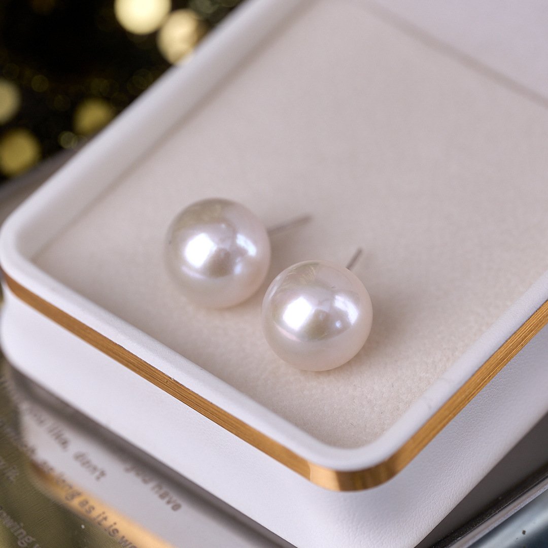 13-14mm Classic Freshwater Pearl Stud Earrings - image 3 13-14mm Classic Freshwater Pearl Stud Earrings - image 3