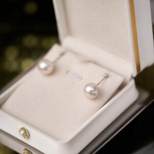 10-11mm Freshwater Pearl Stud Earrings - image 1